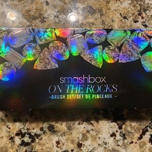 Smashbox On The Rocks Brush Set